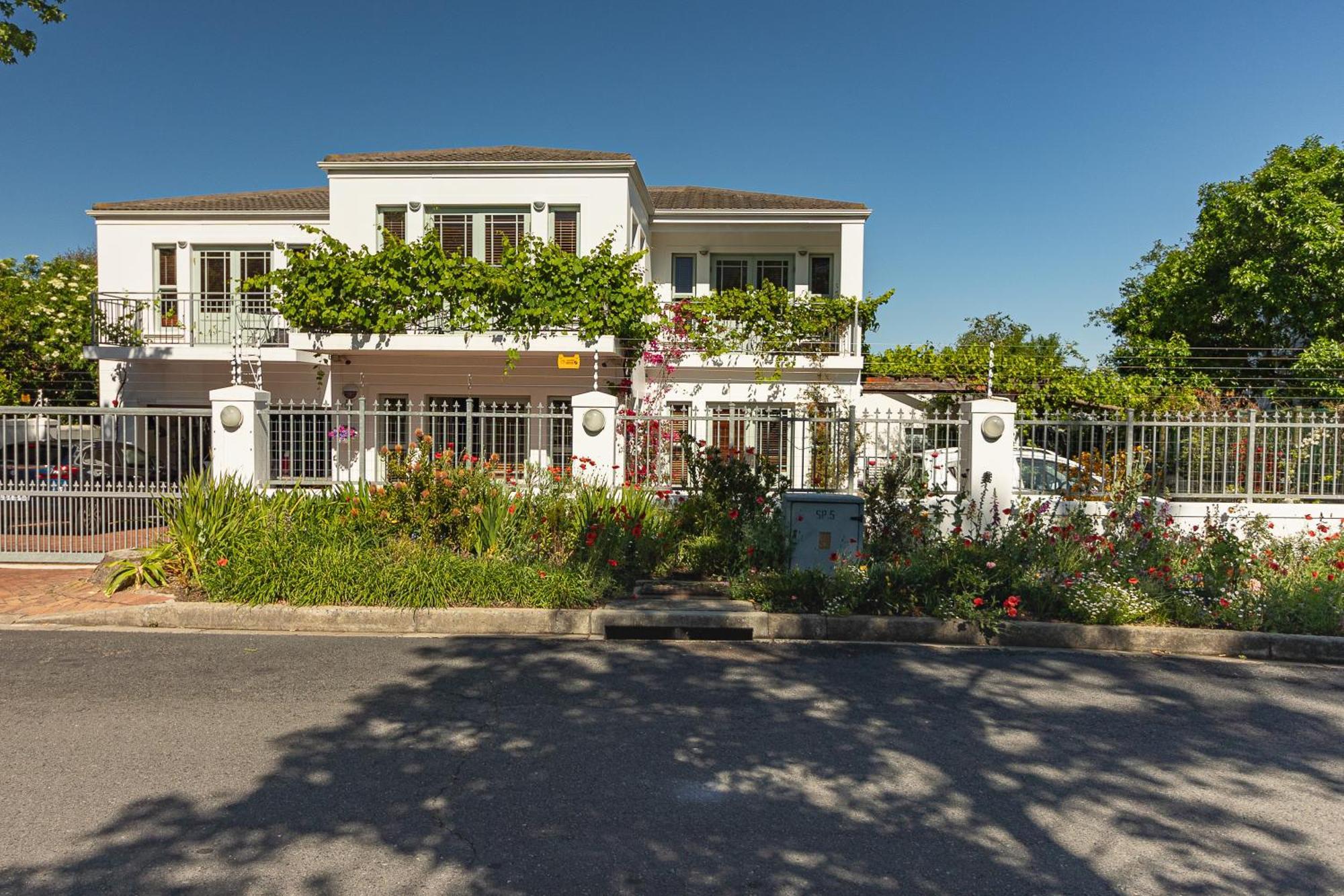 Penelope'S Stellenbosch Bed & Breakfast Bagian luar foto
