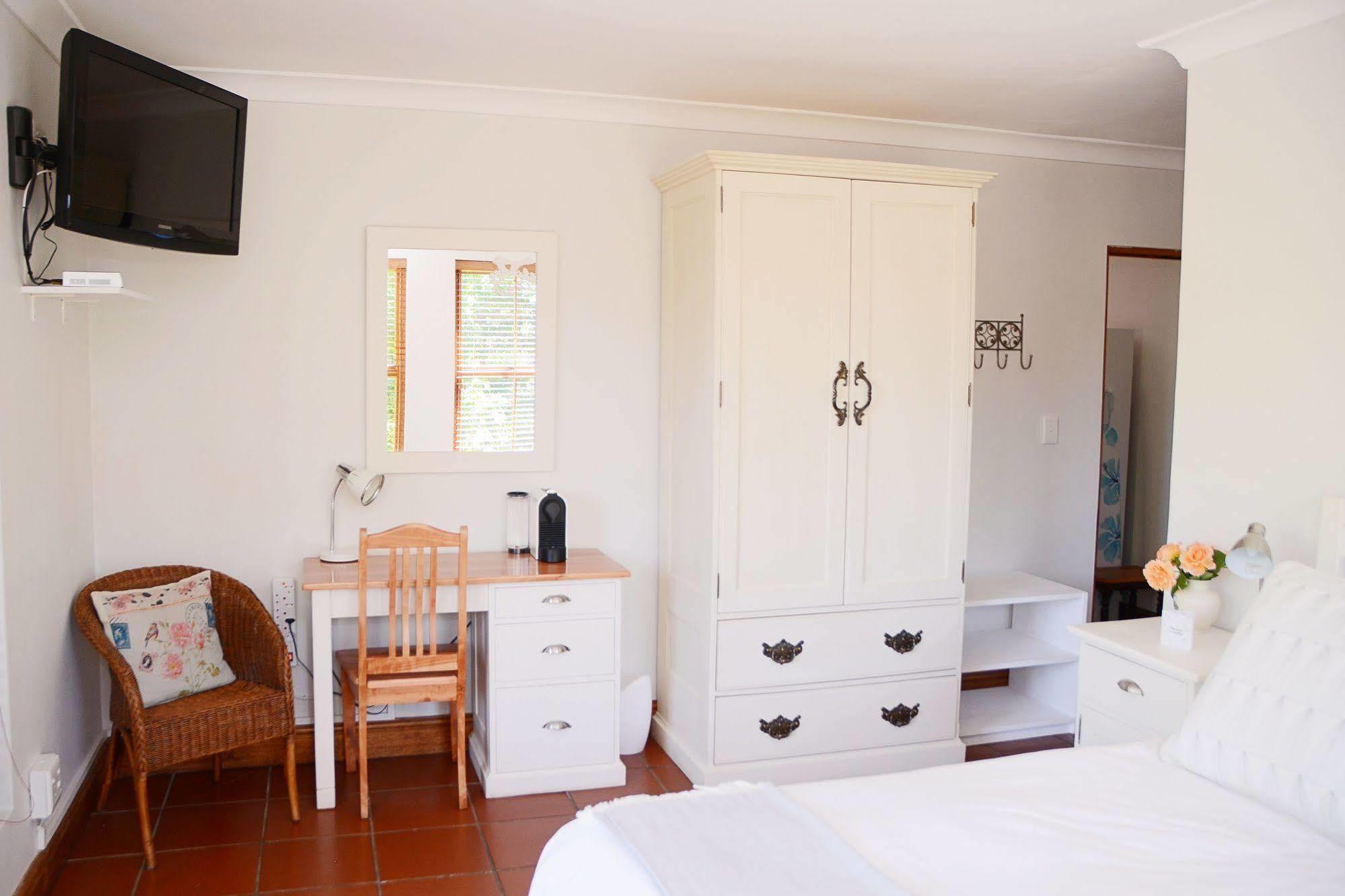 Penelope'S Stellenbosch Bed & Breakfast Bagian luar foto